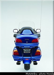 honda_goldwing_2001_011.jpg
