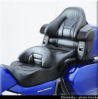 honda_goldwing_2001_013.jpg