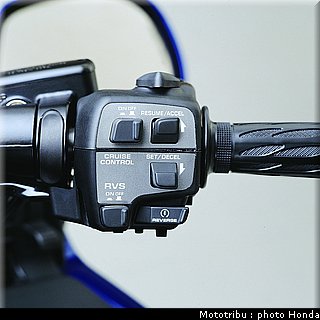 honda_goldwing_2001_015.jpg