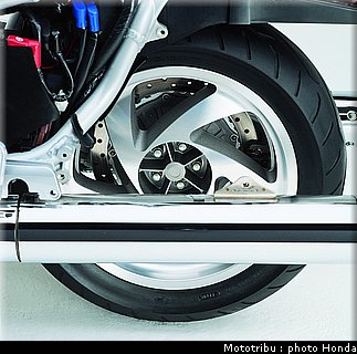 honda_goldwing_2001_025.jpg