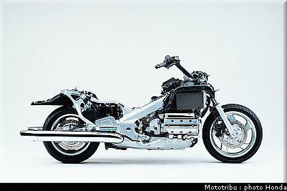 honda_goldwing_2001_030.jpg