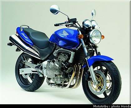 honda_600hornet_2002_2.jpg
