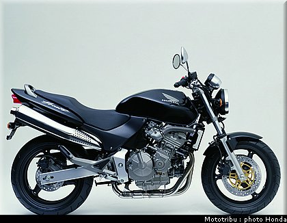 honda_600hornet_2002_4.jpg