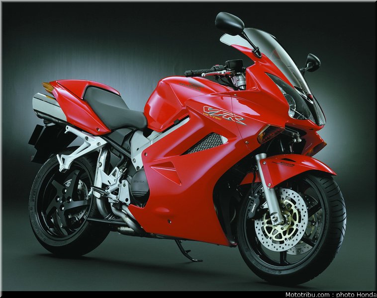 honda_800_vfr_vtec_2002_001