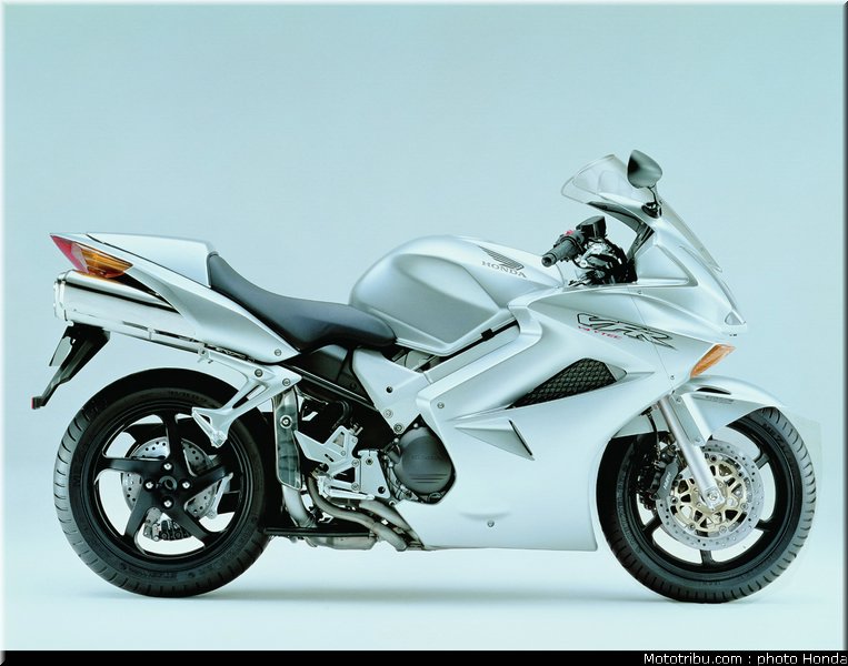 honda_800_vfr_vtec_2002_005