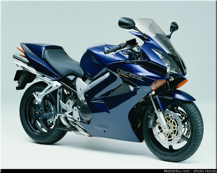 honda_800_vfr_vtec_2002_007