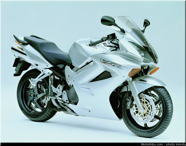 honda_800_vfr_vtec_2002_009