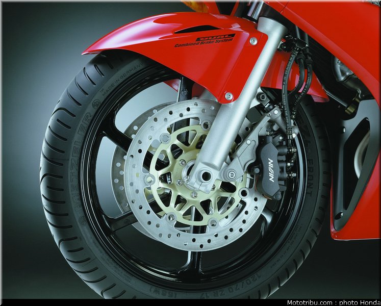 honda_800_vfr_vtec_2002_010
