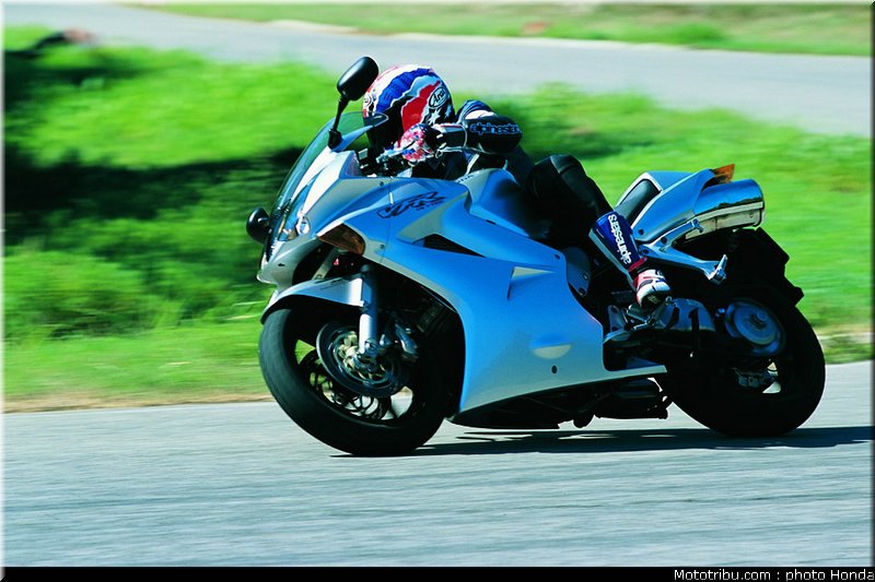 honda_800_vfr_vtec_2002_011