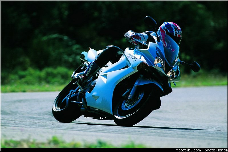 honda_800_vfr_vtec_2002_012