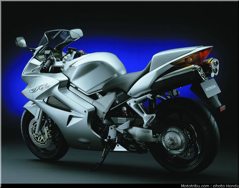 honda_800_vfr_vtes_abs_2002_002