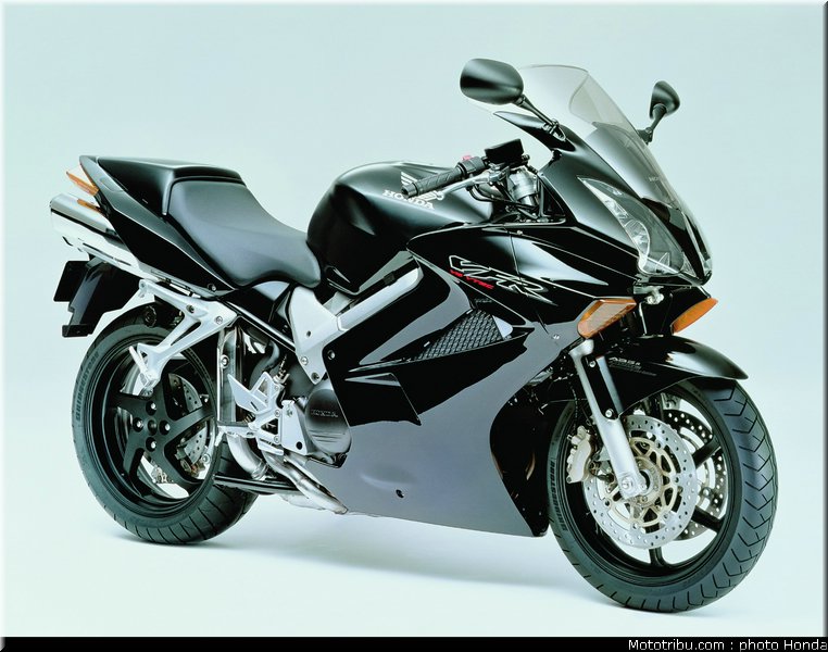 honda_800_vfr_vtes_abs_2002_003