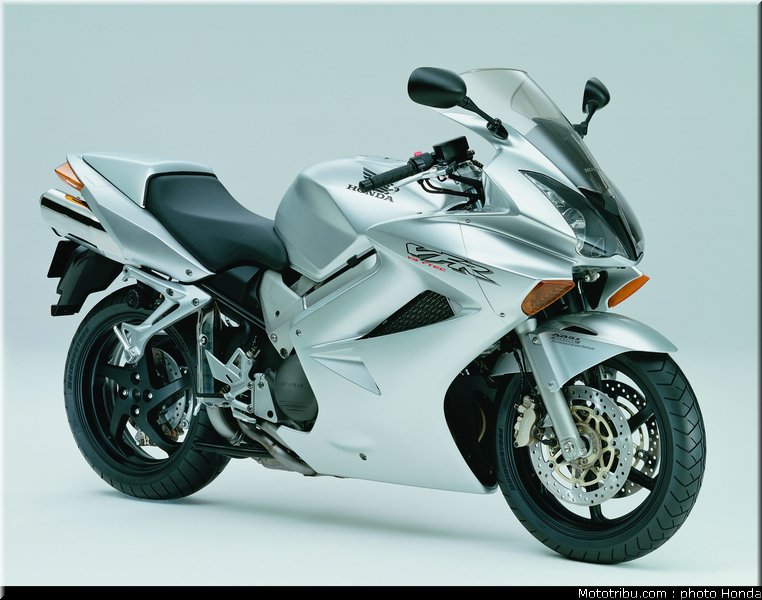 honda_800_vfr_vtes_abs_2002_009