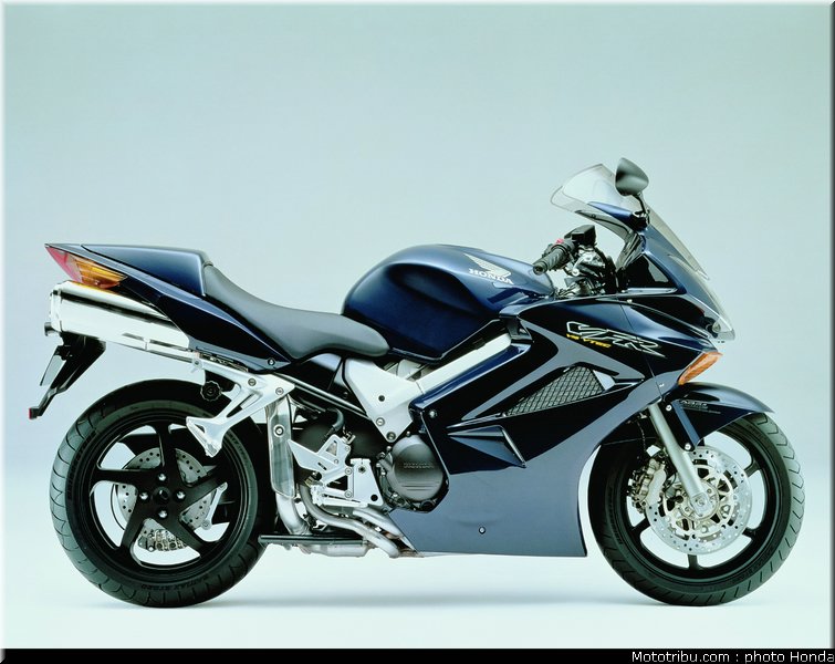 honda_800_vfr_vtes_abs_2002_015