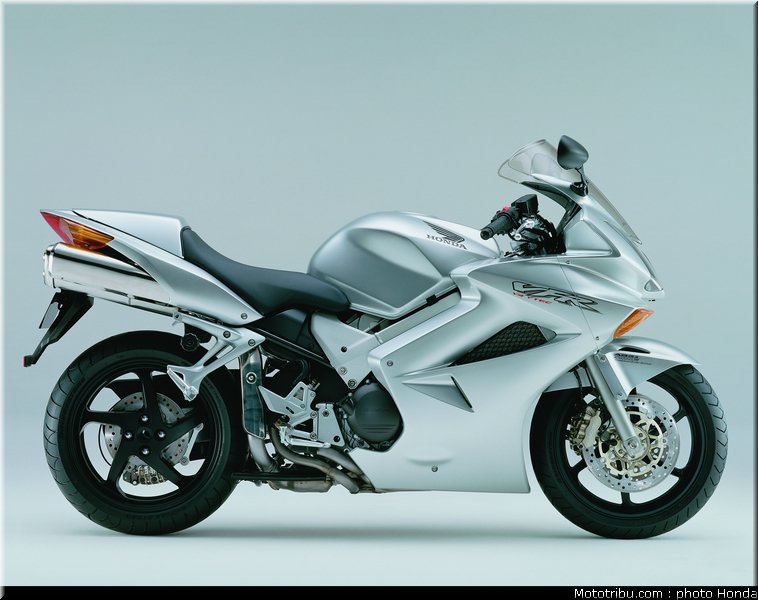 honda_800_vfr_vtes_abs_2002_016