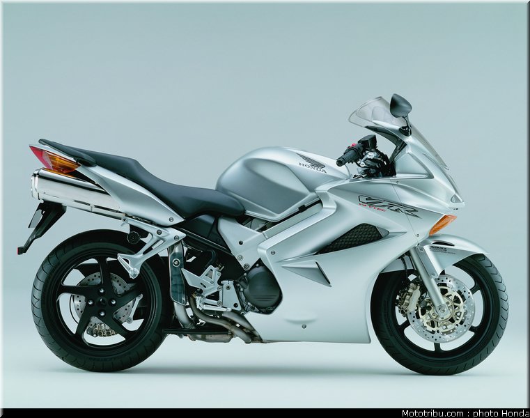 honda_800_vfr_vtes_abs_2002_017