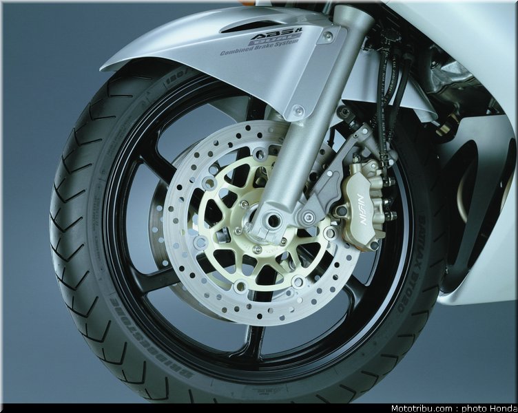 honda_800_vfr_vtes_abs_2002_020
