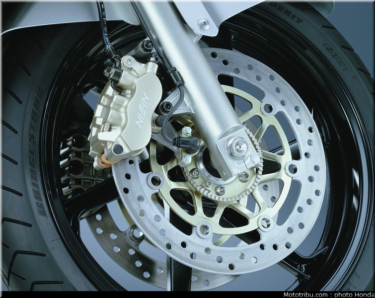 honda_800_vfr_vtes_abs_2002_021