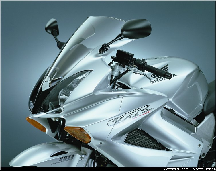 honda_800_vfr_vtes_abs_2002_025