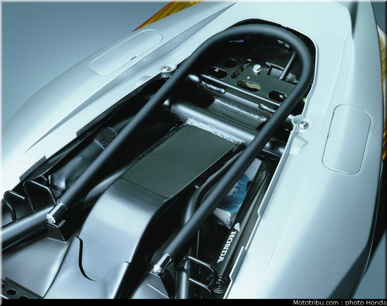 honda_800_vfr_vtes_abs_2002_033