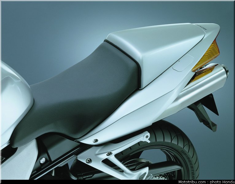 honda_800_vfr_vtes_abs_2002_035
