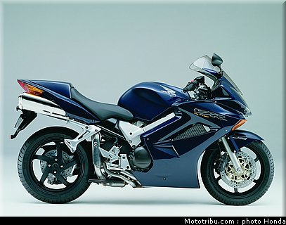 honda_800_vfr_vtec_2002_004.jpg