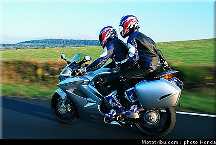 honda_800_vfr_vtec_2002_013.jpg