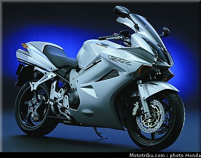 honda_800_vfr_vtes_abs_2002_001.jpg