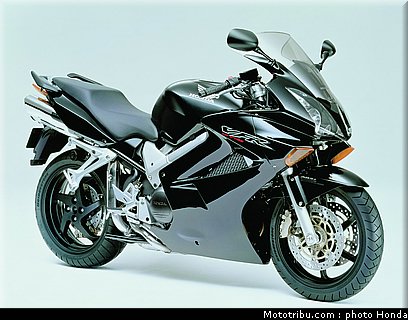 honda_800_vfr_vtes_abs_2002_004.jpg