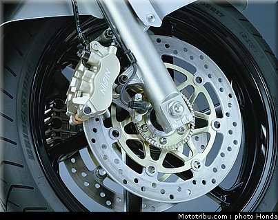 honda_800_vfr_vtes_abs_2002_021.jpg