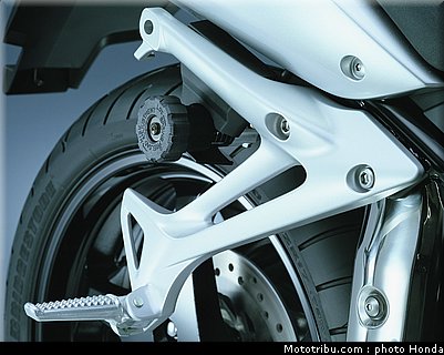 honda_800_vfr_vtes_abs_2002_023.jpg