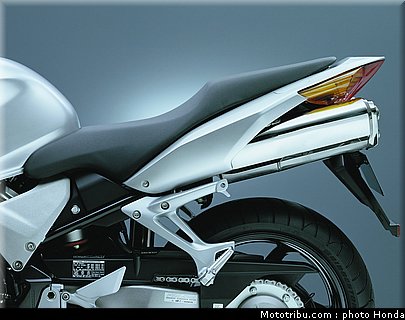 honda_800_vfr_vtes_abs_2002_024.jpg