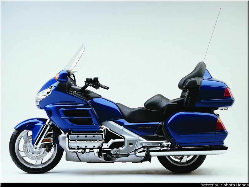 honda_goldwing_2002_2