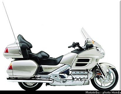 honda_goldwing_2002_4.jpg