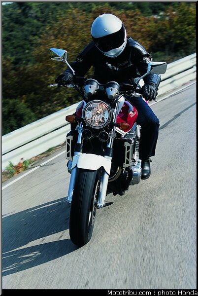 honda_1300cb_2003_004