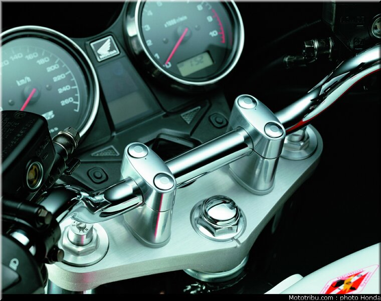 honda_1300cb_2003_021