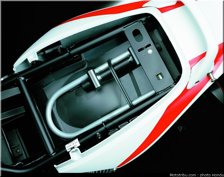 honda_1300cb_2003_033