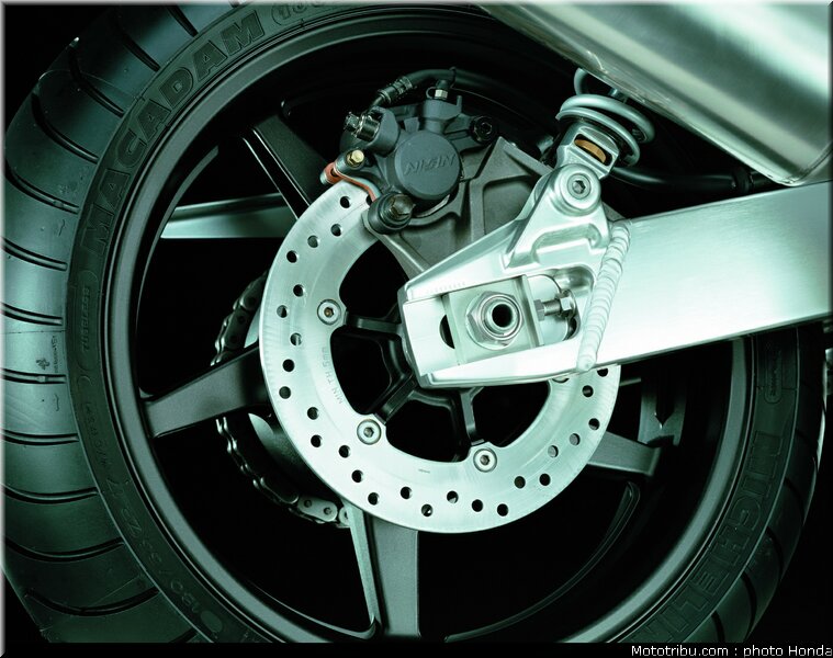 honda_1300cb_2003_036