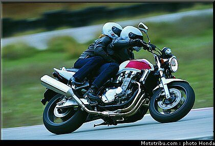 honda_1300cb_2003_001.jpg