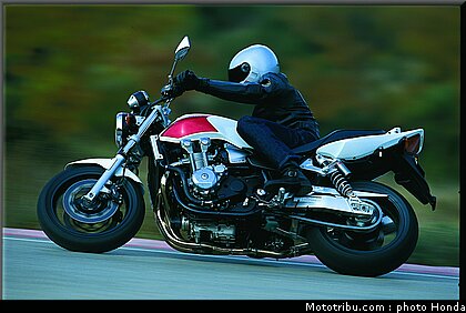 honda_1300cb_2003_003.jpg