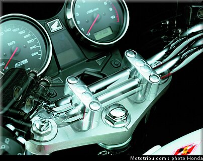 honda_1300cb_2003_023.jpg