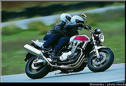 honda_1300cb_2003_001.jpg