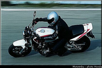 honda_1300cb_2003_002.jpg