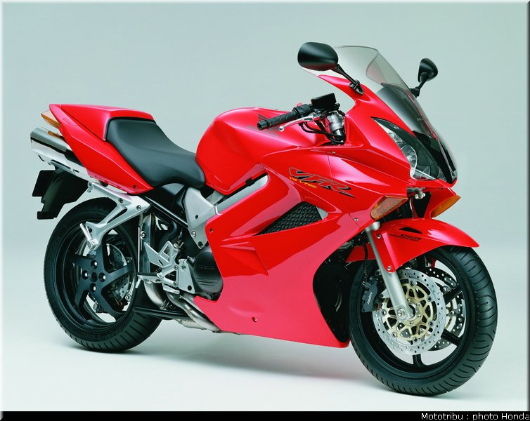 honda_800_vfr_2003_003