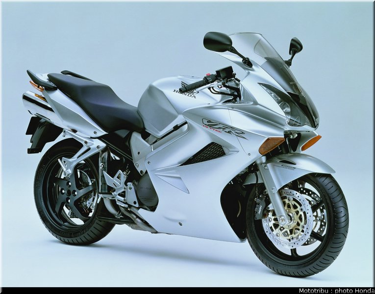 honda_800_vfr_2003_006