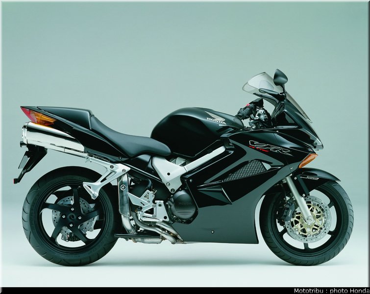 honda_800_vfr_2003_007