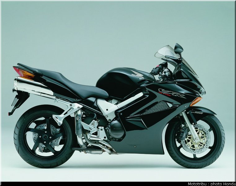 honda_800_vfr_2003_008