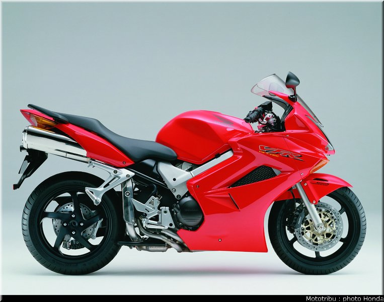 honda_800_vfr_2003_012