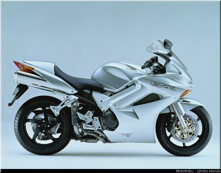 honda_800_vfr_2003_013