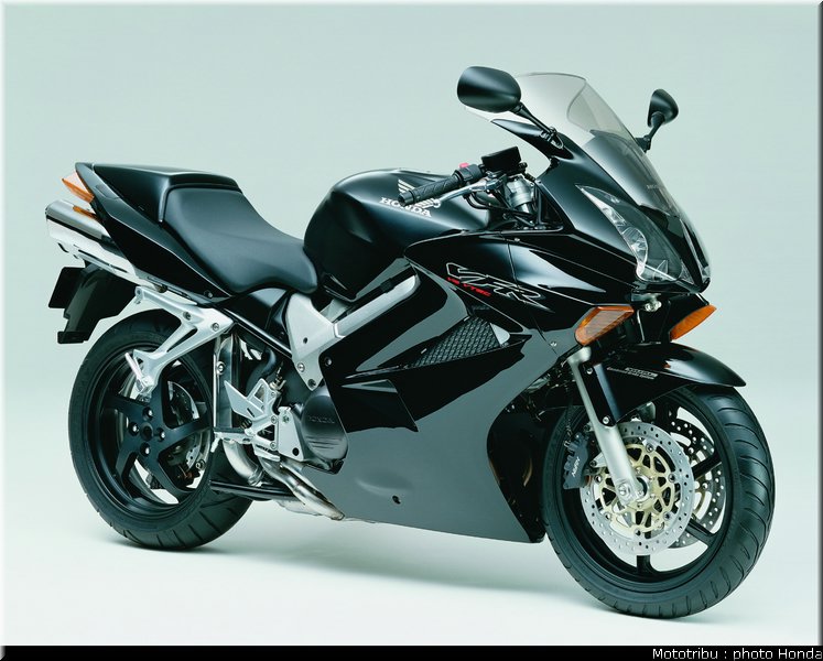 honda_800_vfr_2003_015
